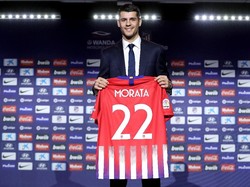 Alvaro Morata bergabung ke Atletico Madrid sebagai pemain pinjaman. Kepindahannya ini sempat diprotes oleh fans Atletico karena Morata mantan pemain Real Madrid. (Foto: Gonzalo Arroyo Moreno/Getty Images)