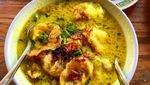 Dingin Mendung Enaknya Sarapan Soto Kuning yang Gurih Mantap