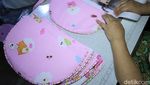 Mengintip Produksi Gendongan Bayi di Bandung