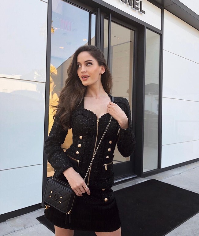 Sensualitas tidak menuntut wanita atau pria untuk menjadi cantik secara eksternal. Kecantikan datang dari dalam, begitu juga dengan sensualitas, ucapnya, seperti dikutip dari Maxim. Foto: Instagram (@natalia)