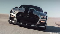 Mobil generasi terbaru dari Ford Mustang Shelby GT 500 2020 ini memiliki mesin 5,2 liter V8 supercharged. Pool/Ford.