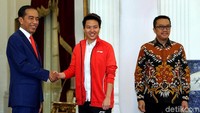Presiden Jokowi mengundang pebulu tangkis Liliyana Natsir atau Butet yang beberapa hari lalu menyatakan pensiun dari dunia bulu tangkis Indonesia, di Istana Merdeka, Jakarta, Selasa (29/01/2019).