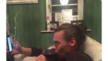 Begini ekspresi ketika kalian mengecek Twitter untuk mengetahui kondisi Instagram terbaru. (Foto: Twitter)