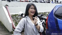 Ovi Sovianti mengaku masih suka cekcok dengan sang suami, meski Franky lebih sering mengalah. Foto: Palevi/detikHOT