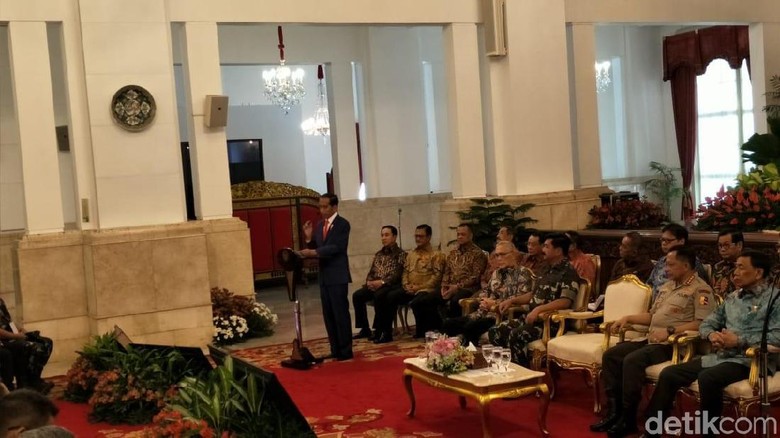 Ada Gatot Nurmantyo di Pertemuan Jokowi dengan Perwira Tinggi di Istana Ada Gatot Nurmantyo di Pertemuan Jokowi dengan Perwira Tinggi di Istana