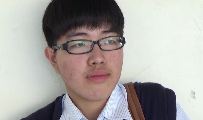 Pria berusia 18 tahun yang tak membagikan nama aslinya dalam artikel yang ia posting di platform blogging China Dcard, bukanlah orang tang paling populer di sekolah menengah. Ia tidak pernah berani mendekati salah satu gadis di sekolah karena takut mereka akan menertawakannya karena penampilannya yang dekil. Foto: dok. Dcard