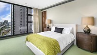 Apartemen mewah ini merupakan bagian dari Stamford Residences di daerah The Rocks, wilayah pusat kota Sydney. Michael Lowdon/Mansion Global.