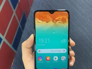 Serba Serbi Samsung Galaxy M20 dan M10 yang Tebar Ancaman