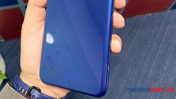 Untuk kebutuhan fotografi, Galaxy M10 mengusung kamera ganda dengan lensa utama 13 megapixel dan lensa wide angle 5 megapixel. Foto: Timesnownews.com