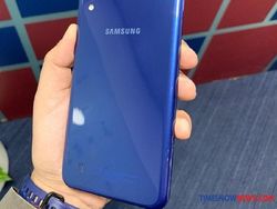 Penampilan Perdana Ponsel Rp 1 Jutaan Galaxy M10