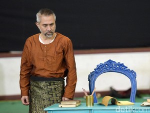 Sutradara Nyanyi Sunyi Revolusi Ingin Penonton Bisa Susun Cerita Amir Hamzah