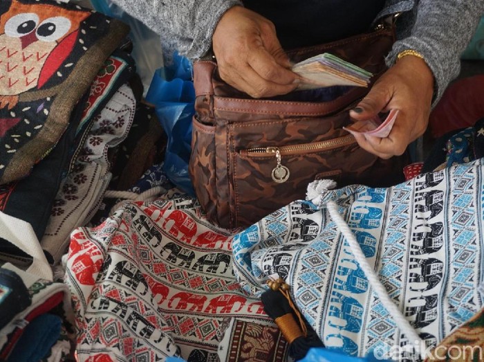 Liburan ke Thailand, Bisa Belanja Pakai Rupiah