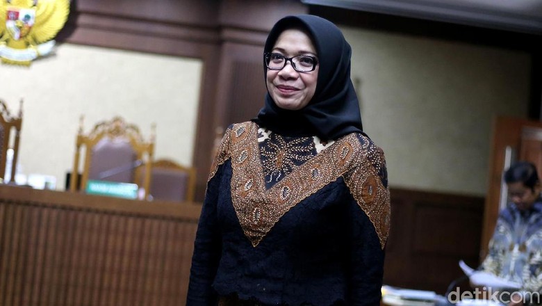 Eni Saragih Sebut Dirut PLN Sofyan Basir Minta Fee Sama Rata Eni Saragih Sebut Dirut PLN Sofyan Basir Minta Fee Sama Rata