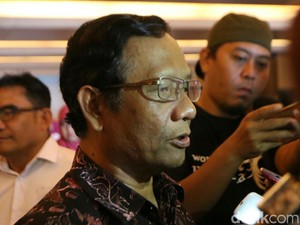 Didambakan Jadi Ketum PSSI, Mahfud Md: Kalau Maju Malah Jadi Dagelan
