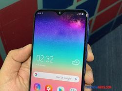 Melihat Galaxy M20 yang Sudah Lolos TKDN