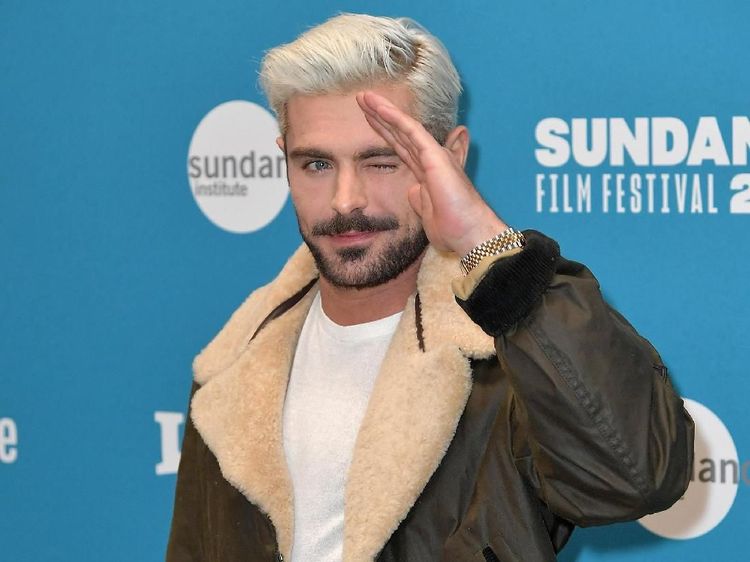 Artis-Artis Hollywood yang Pacaran dengan Pelayan Restoran