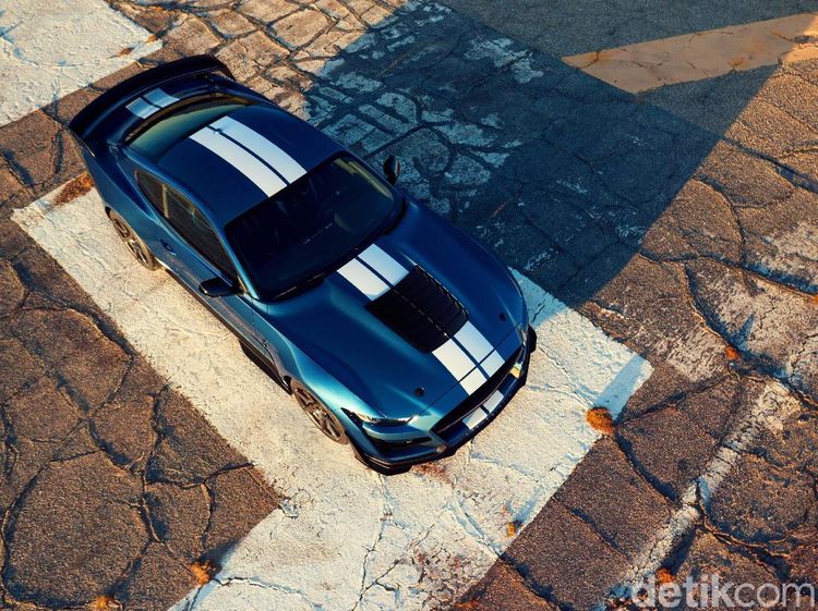 Mobil Keren Mustang Bakal Jadi Hybrid