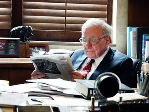 7 Hal di Balik Kesuksesan Investasi Warren Buffett, Mahasiswa Wajib Contoh!