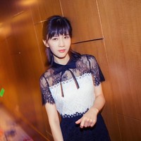 Wanita kelahiran 17 Februari 1987 ini punya ciri khas sebagai vlogger, dia selalu berbicara dengan sangat cepat, nada tinggi dan dalam beberapa video memberikan umpatan atau berkata-kata kasar. Foto: Instagram, Facebook