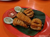 Santai Malam 1001 : Nikmatnya Kepiting Saus Padang dan Keong Nenek yang Pedas Nendang