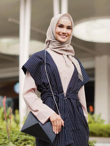 Seragam Kerja Wanita Berhijab Model Baju Kerja Wanita Hijab Terbaru