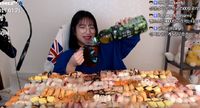 Wah, YouTuber Cantik Ini Berhasil Lahap 240 Sushi