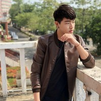 Ketika dia kuliah, orang-orang mengira dirinya orang Korea, dan memuji karena penampilannya yang bagus dan selera fesyennya. Ia pun mengaku merasa dimanjakan oleh perhatian orang, hampir seperti seorang pangeran. Foto: dok. Dcard