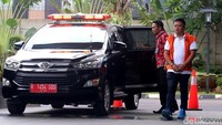 Kasus itu bermula dari operasi tangkap tangan (OTT) KPK yang menjaring 3 orang dari Kemenpora dan 2 orang dari KONI.