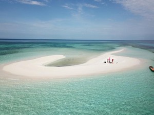 Jarang Orang Tahu, Pulau Kecil Cantik di Tengah Laut Flores Timur