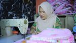 Mengintip Produksi Gendongan Bayi di Bandung