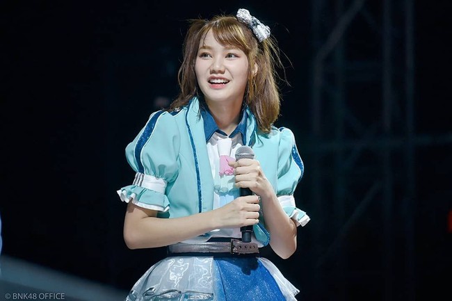 Meski sempat merasa terkejut, Kedutaan Israel mengerti kesalahan Namsai yang menurutnya terjadi karena kurangnya informasi. Aku mengerti itu sesuatu yang terjadi karena kurangnya pengetahuan dan kesadaran dan aku senang mereka telah meminta maaf dan setuju untuk mengadakan aktivitas edukasional bersama di masa depan, kata Duta Besar Israel. Foto: Instagram @namsai.bnk48official