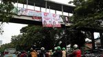 Ada Spanduk Hargai Hak LGBT Mejeng di JPO