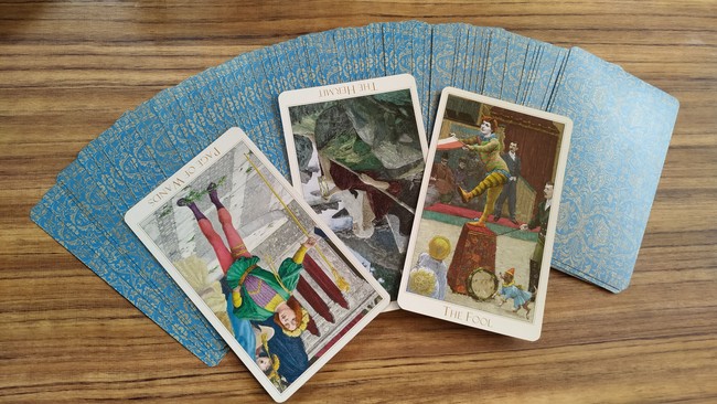 Menurut kartu tarot yang keluar, Taurus harus berubah. Kamu harus lebih fleksibel untuk urusan asmara. Harus bisa mengubah cara berpikir, tingkah laku dan usaha untuk mendapatkan pasangan. Bagi yang sudah berpasangan, mungkin harus mengurangi keras kepalanya. Artinya harus mau beradaptasi dengan pasangan yang berbeda prinsip. Mau berdiskusi ketika punya pandangan yang berbeda. Foto: Mukhlis Dinillah/Wolipop