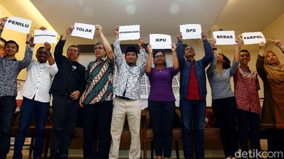 Dukungan Masyarakat Tolak Kriminalisasi KPU