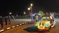 Kalau mau keliling plaza naik mobil hias pun bisa lho. Tempat ini cocok untuk liburan akhir pekan (Kurnia/detikTravel)