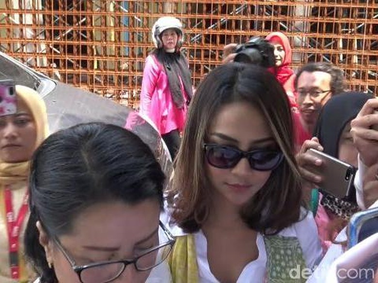 Pacar Curhat soal Vanessa Angel, Tak Diizinkan Jenguk di Waktu Besuk Pacar Curhat soal Vanessa Angel, Tak Diizinkan Jenguk di Waktu Besuk