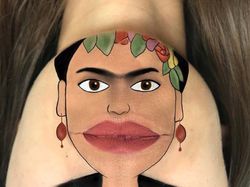 Unik dan Kreatif, Melukis Animasi di Bibir