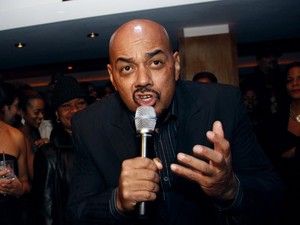 Mengenang Lagu-lagu Hits James Ingram