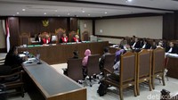 Sidang lanjutan tersebut mendengarkan keterangan sejumlah saksi seperti Kepala Dinas Perkebunan Kalteng Rawing Rambang dan Kepala Dinas Penanaman Modal dan Perizinan Terpadu Satu Pintu Kalteng Aster Bonawati.