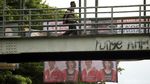 Ada Spanduk Hargai Hak LGBT Mejeng di JPO