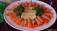 Yee Sang, Nian Gao dan Yum Cha Spesial Disajikan di Resto Berbintang Ini