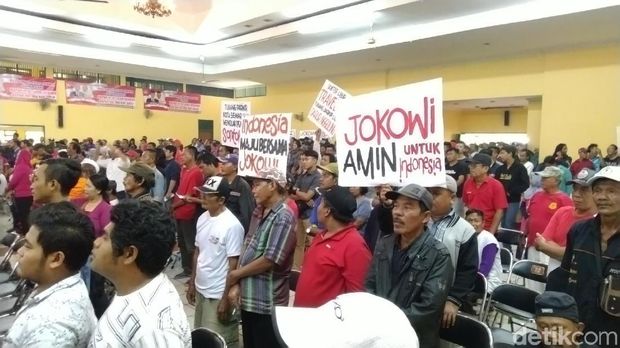 Disaksikan Wali Kota, Ratusan Jukir Semarang Ikrar Dukung Jokowi