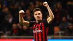 Foto: Piatek, Striker Baru AC Milan yang Suka Jalan-jalan
