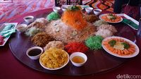 Yee Sang, Nian Gao dan Yum Cha Spesial Disajikan di Resto Berbintang Ini