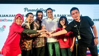 Semangat sinergi BUMN mewarnai terjalinnya sinergi antara Telkom dan Bank HIMBARA. Fokus kerjasama ini adalah memberikan manfaat sebesar-besarnya kepada pelanggan, baik itu pelanggan IndiHome maupun nasabah Bank HIMBARA. Pelanggan akan mendapatkan keuntungan diskon pembayaran tagihan IndiHome apabila transaksi pembayarannya dilakukan melalui kartu kredit atau debit Bank HIMBARA.