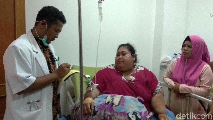 Sunarti, wanita asal Karawang yang mengalami obesitas karena kesepian (Foto: Luthfiana Awaluddin) Sunarti, wanita asal Karawang yang mengalami obesitas karena kesepian (Foto: Luthfiana Awaluddin)