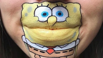 Dengan bibir, laura menjadikannya objek lukis yang unik. (Foto: Instagram/Laura Jenkinson)