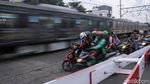 Perlintasan KA Jembatan Besi Padat Kendaraan