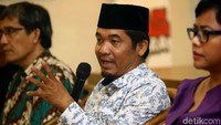 Koalisi Masyarakat Sipil Menolak Kriminalisasi Anggota KPU itu terdiri dari Netgrit, PSHK, Perludem, LIMA Indonesia, PUSaKO, KoDe Inisiatif, Rumah Kebangsaan, Save DPD Save Democracy, ICW, Formappi, Pukat UGM, dan TEPI Indonesia.