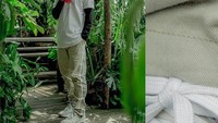 I like outfit minimalistic, comfy, and versatile for any occasion, tulis Ranggaz di keterangan foto. Eh, ketahuan ini selera fashionnya! Foto: Instagram ranggazlaksmana